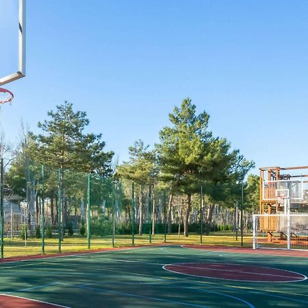 モーベンピック リゾート ペトラ ワディ・ムーサ エクステリア 写真 Sports fields
